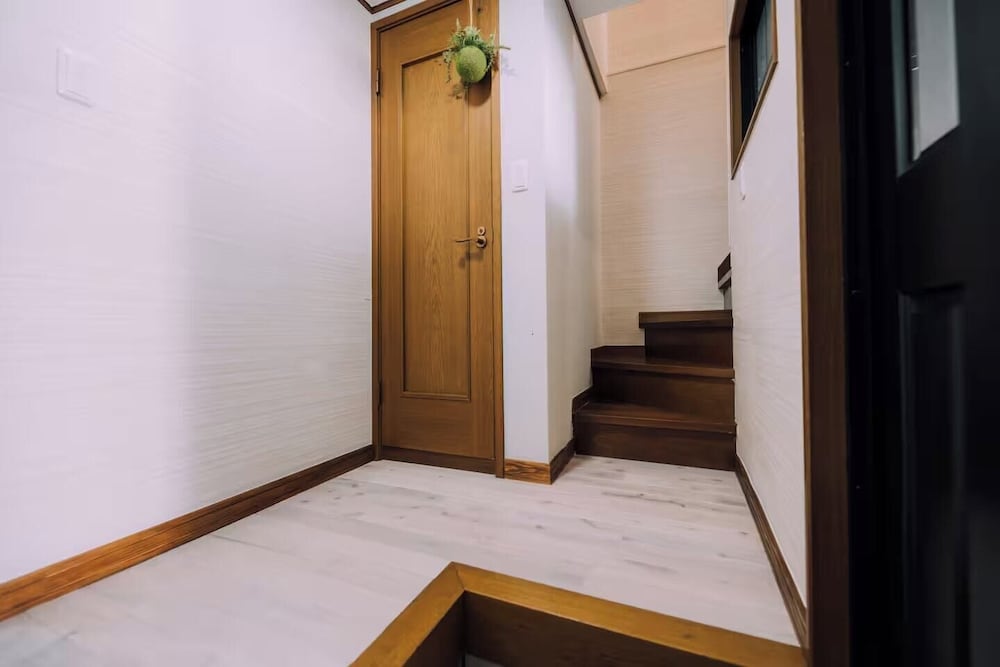 5BDR 1.5BA Osaka Castle House