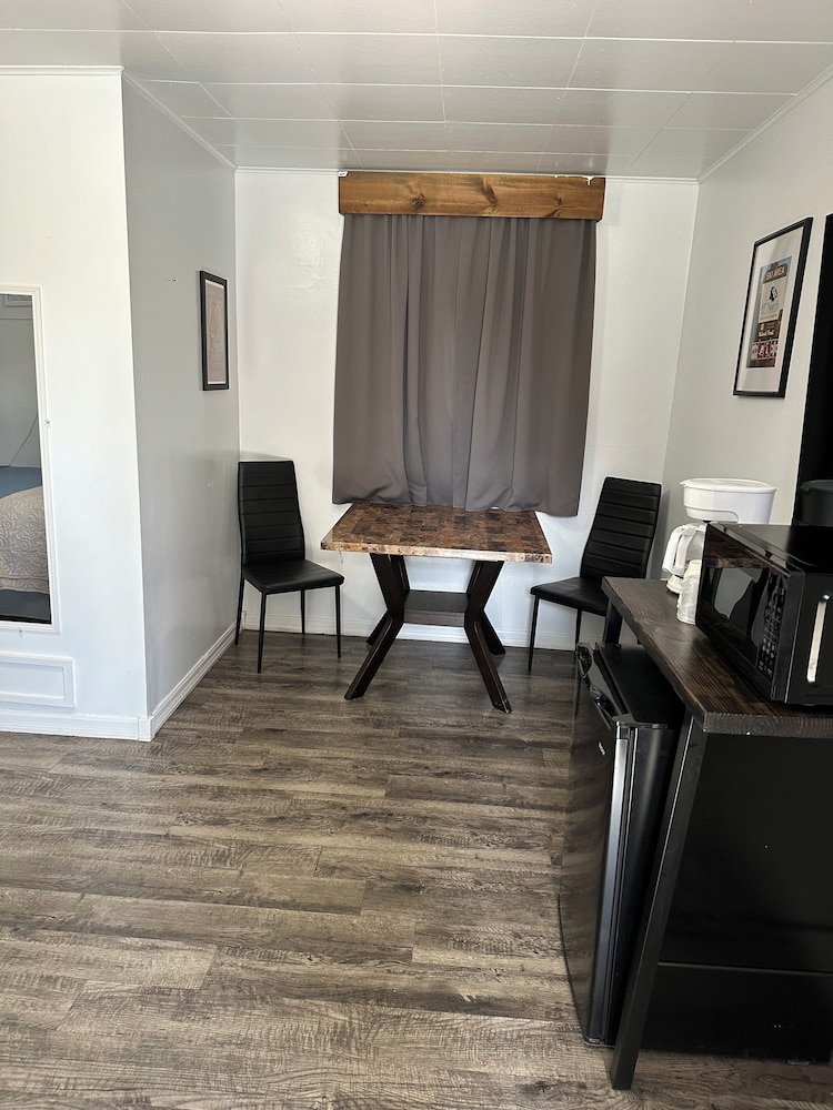 Chewelah Motel and RV Park