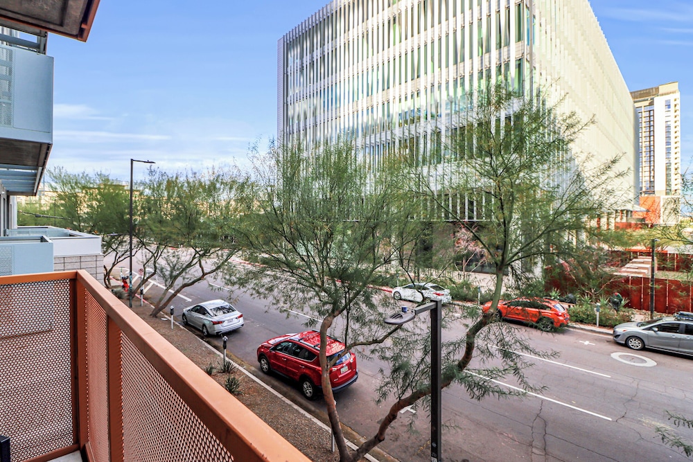 Phoenix Urban Luxury Escape