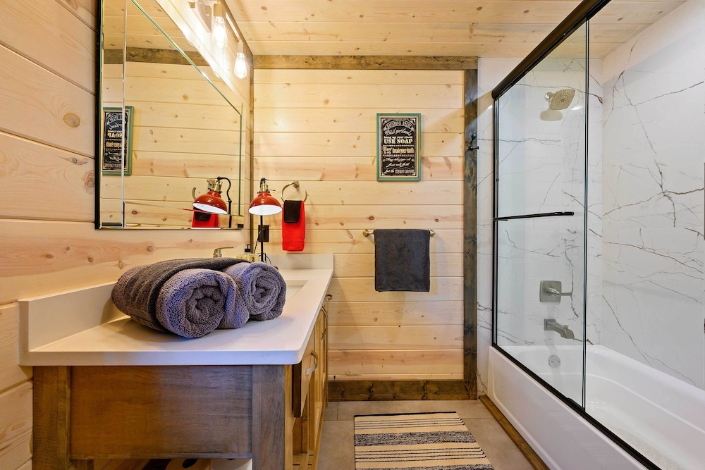 Secluded Creekside Cabin w/ Hot Tub & Fire Pit! view 4