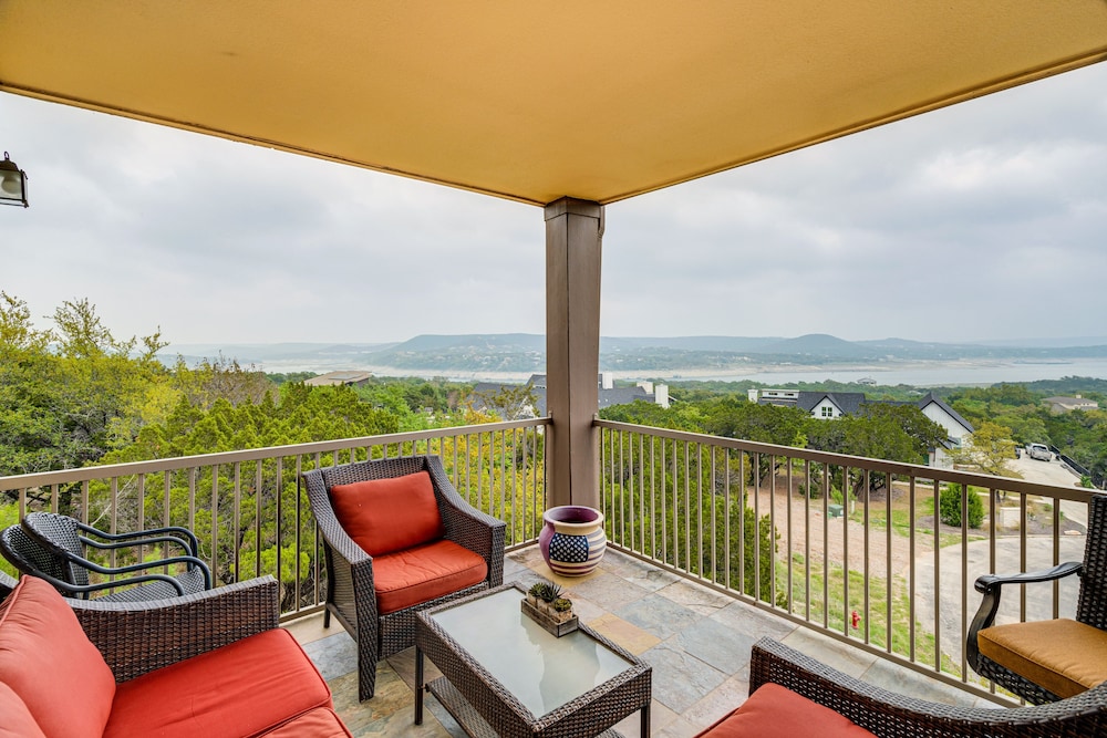 Jonestown Condo on Lake Travis w/ 2 Balconies! - Property Image 9