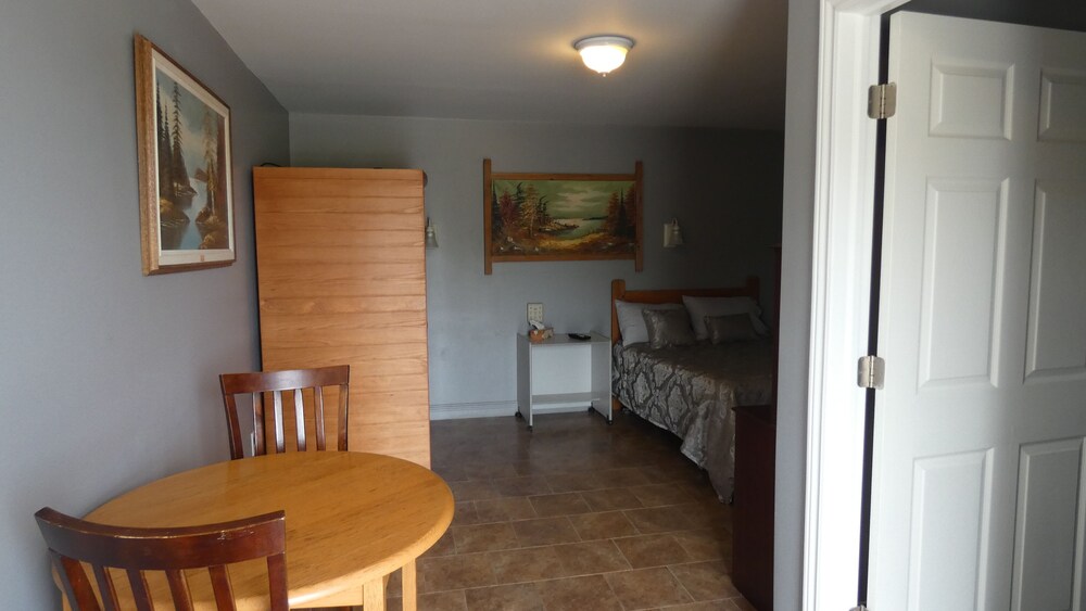 Mile Inn Motel