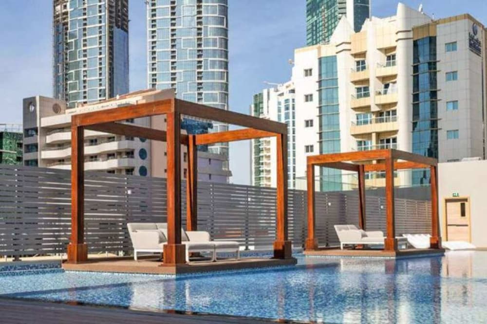 Luxury 1-bedroom in Dubai Marina That Sleeps 2