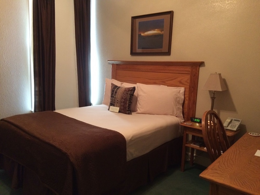 Heritage Inn