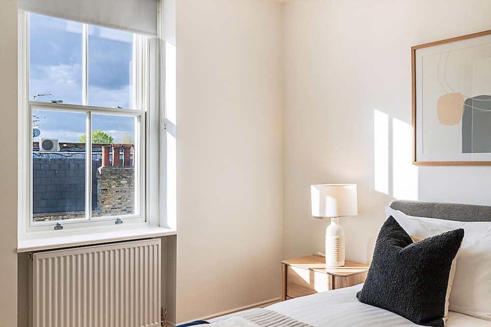 Upscale & Serene Getaway - Prime Chelsea Location!