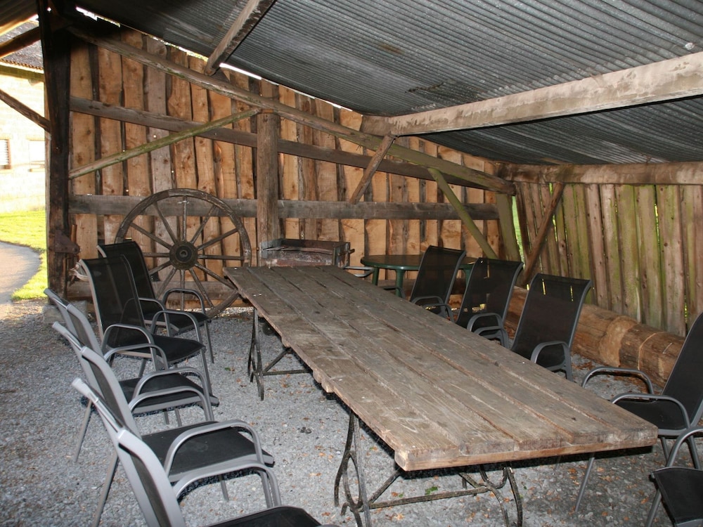 Photo 12