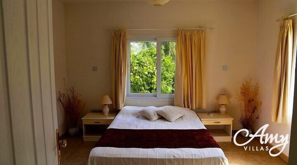 Villa Giorgina by Amy Villas view 2