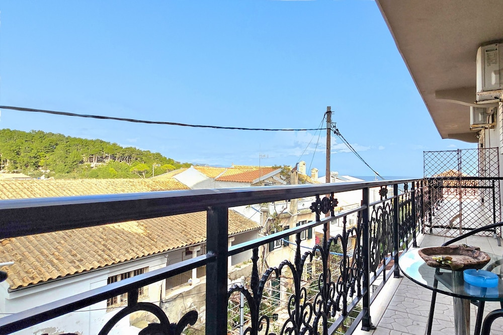 Lefkas Apt in Gaios With 1 Bedrooms and 1 Bathrooms