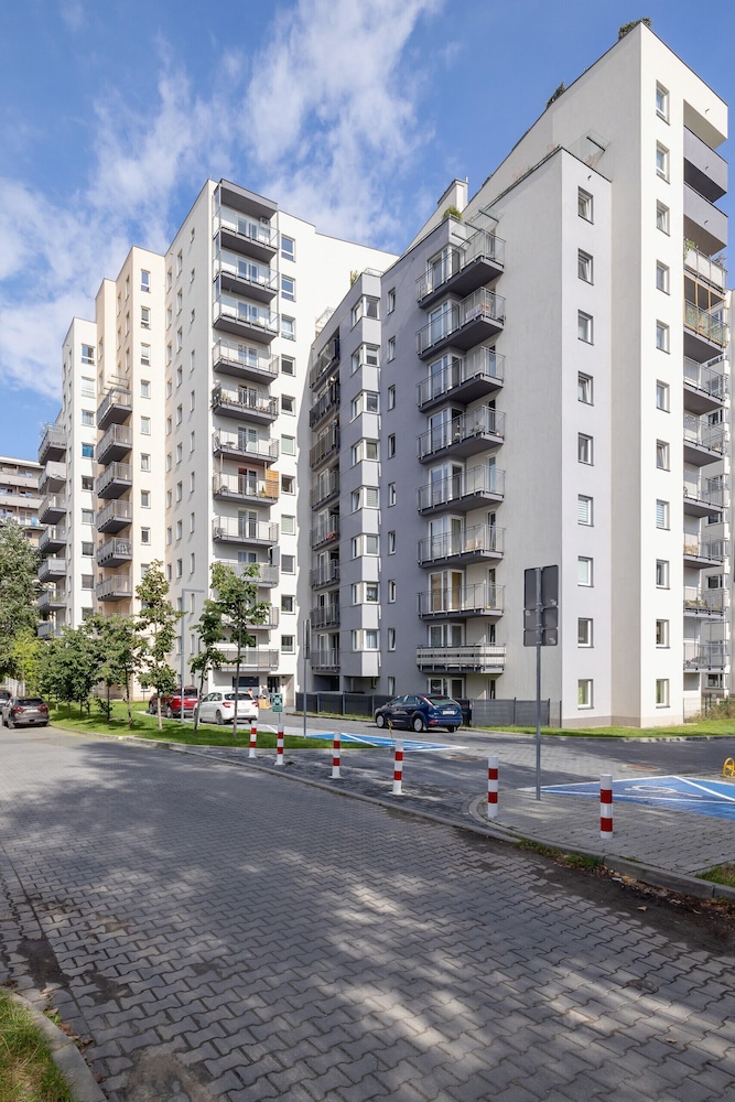 Szpakowa 10A Studio by Renters view 3