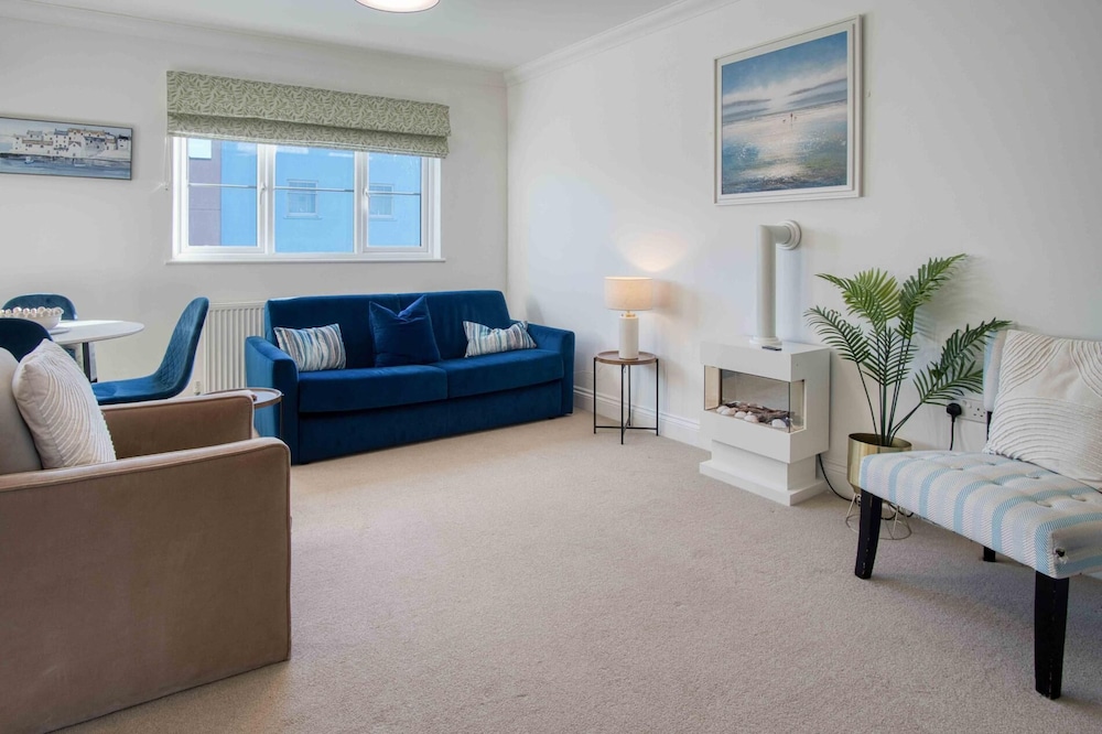 The Nook North Beach - 1 Bedroom Apartment - Tenby