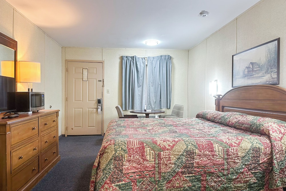 Louisville Inn By Oyo Louisville Municipal Airport