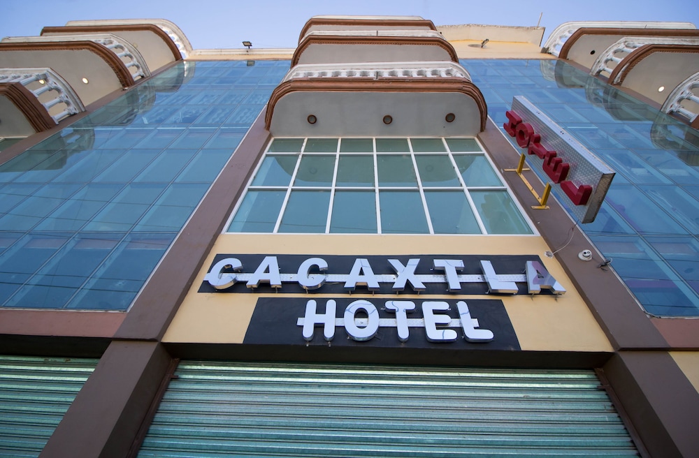 Hotel y Centro de Convenciones Cacaxtla - Image 1