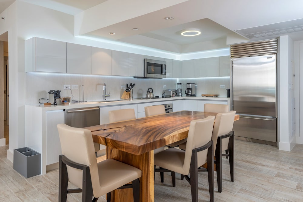 Luxury Vacation Rentals at 1 Hotel & Homes by LRMB