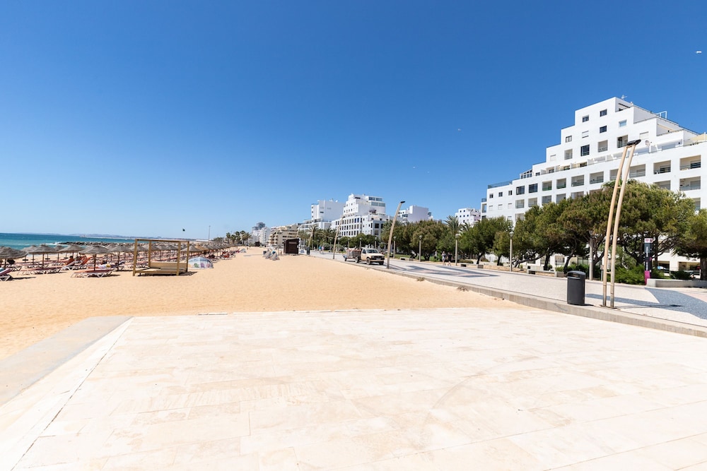 Superb Front Beach Carteia Flat