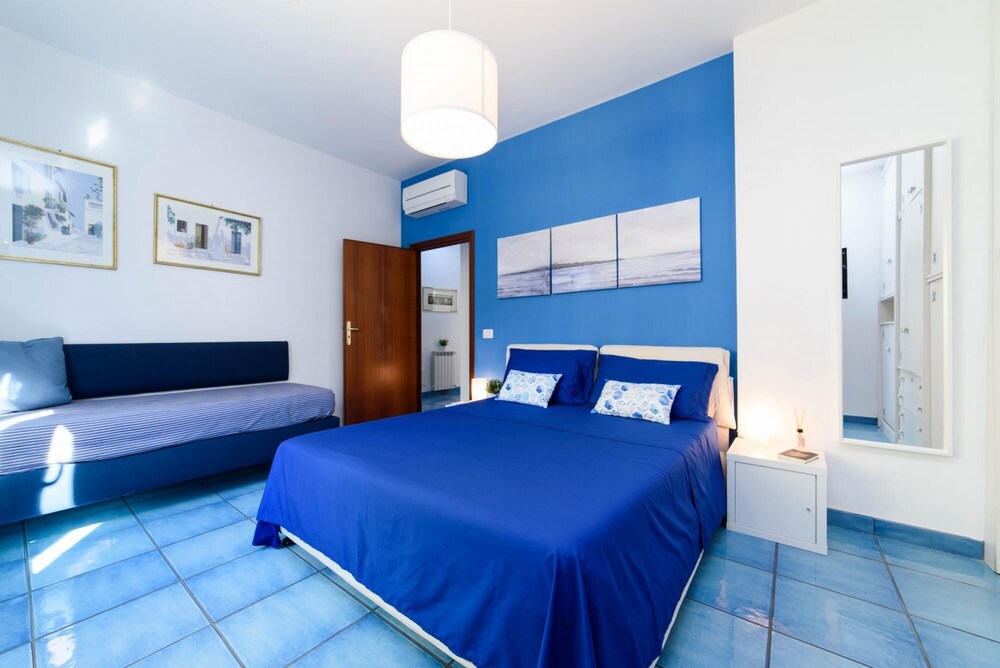 Estate4home - Sally Home view 2