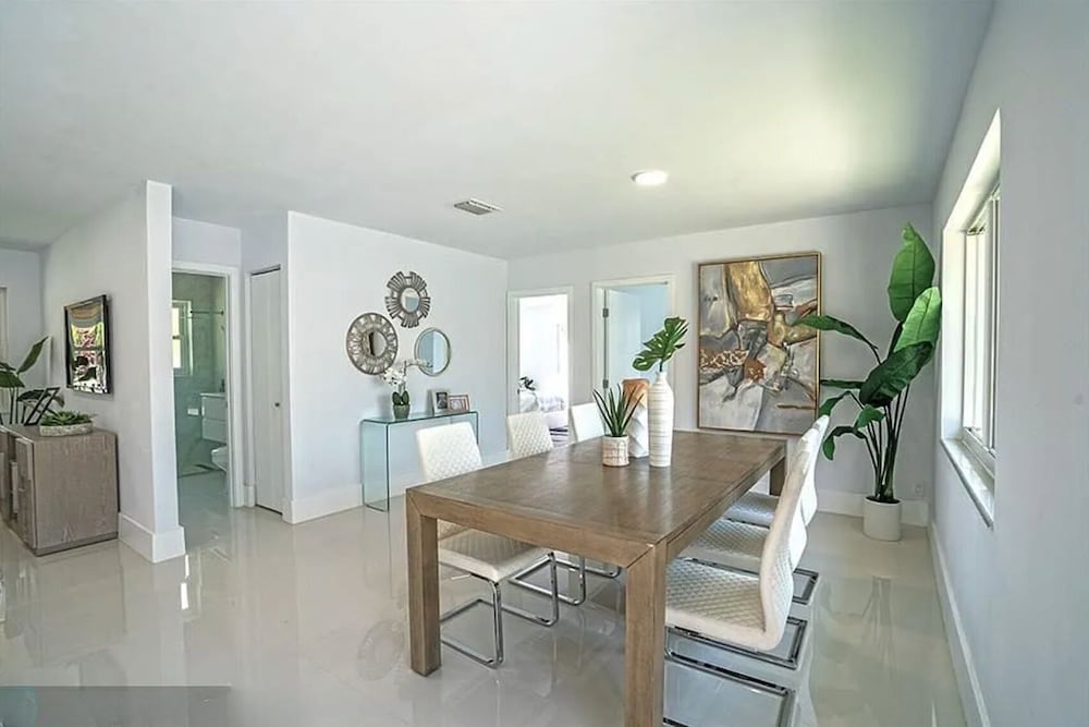 Chic 3BR 2BA Getaway With Private Pool Oasis