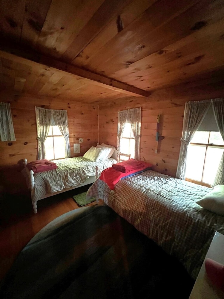 Ingall's Nook Limit 8 2 Bedroom Cabin by RedAwning view 4