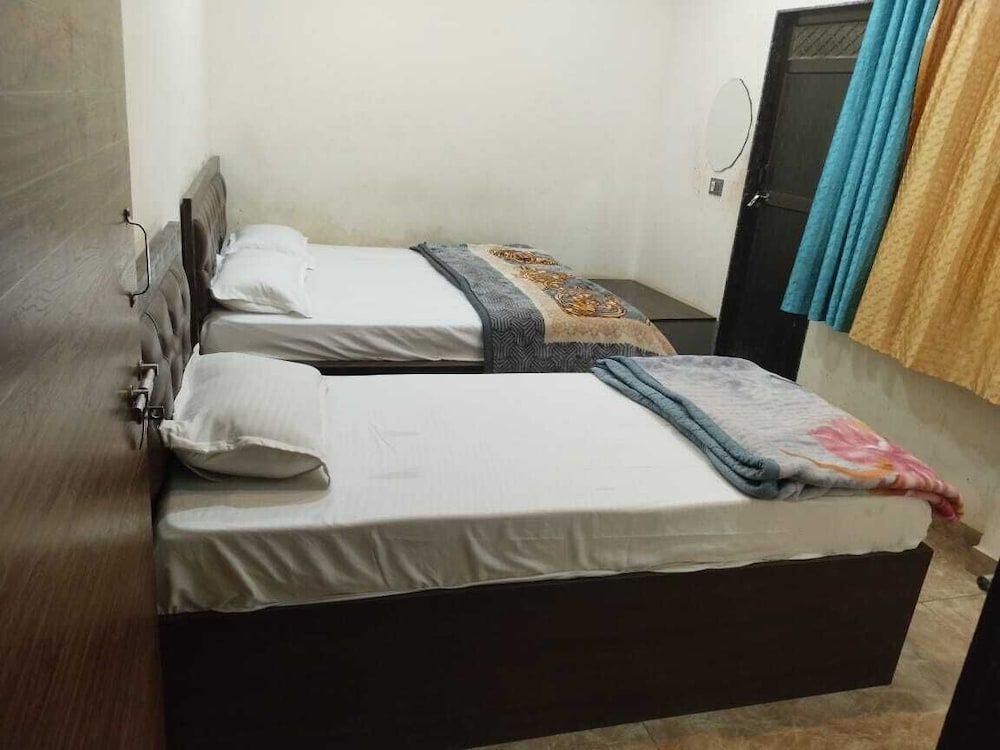 HOTEL K K PALACE