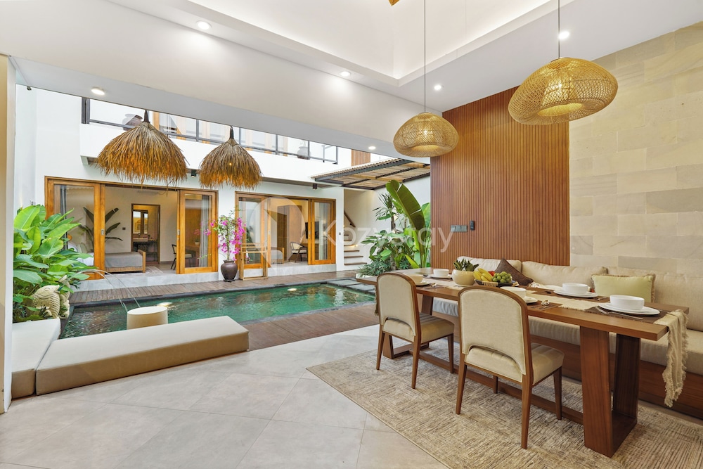 Kastara Villa by Kozystay - Canggu