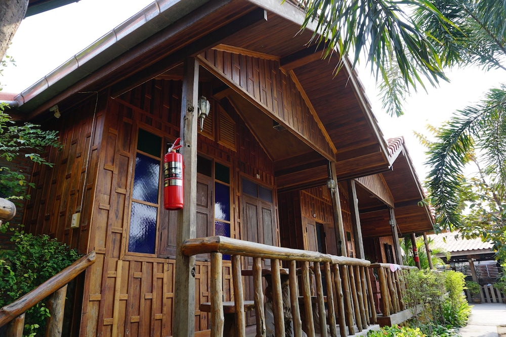 J&J Guesthouse