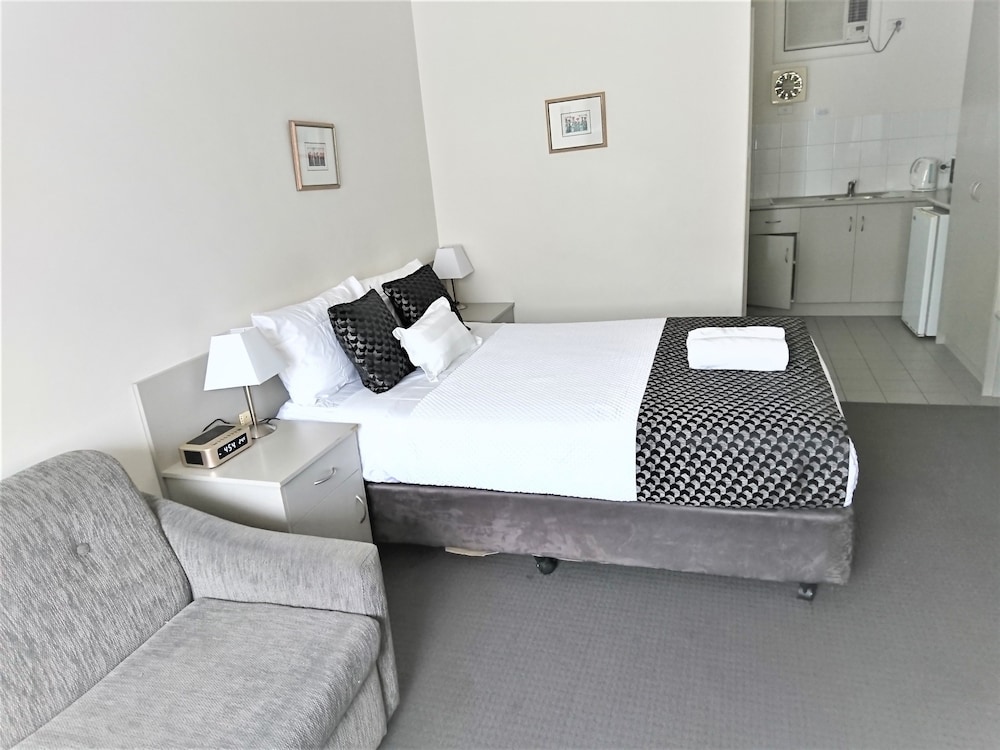 Hi 5 Luxury Holiday Apartments view 4