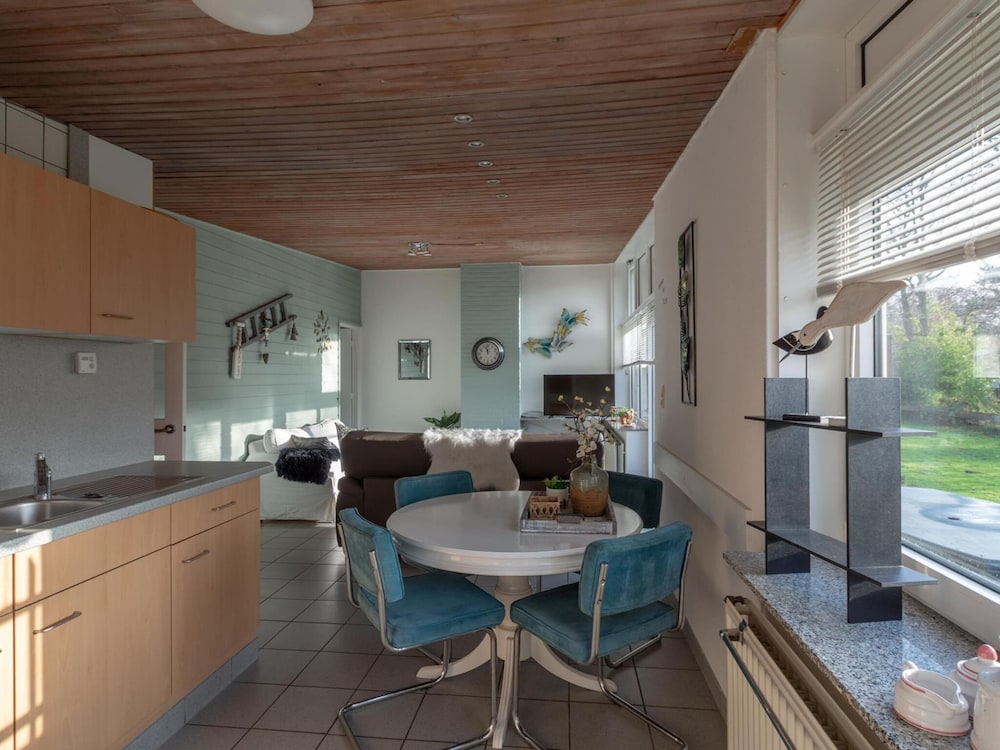 Cozy Bungalow With Patio