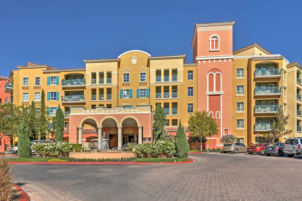 Lake Las Vegas Condo w/ Balcony, Resort Amenities!