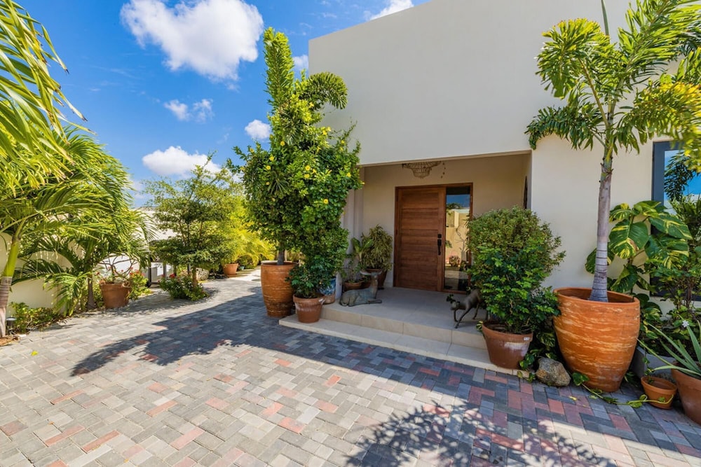 2BR Private Pool Outdoordining Amazing Gardens