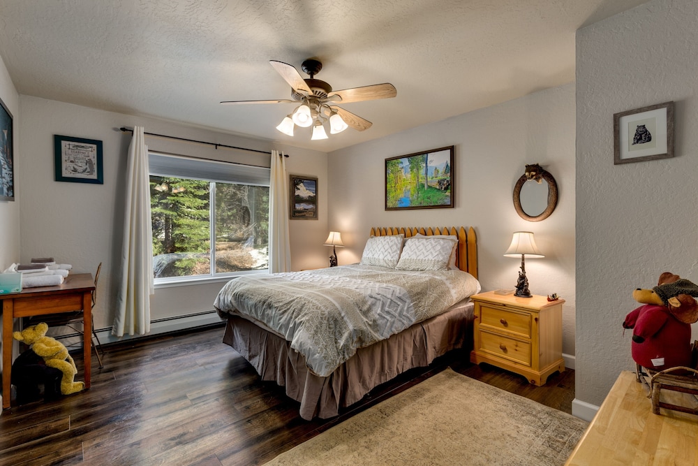Sundown Lodge 4 Bedroom Home