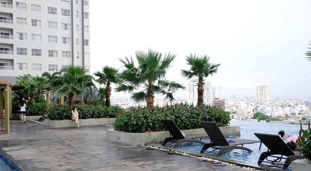 Sunrise City 2BR Luxury SWPool 30th