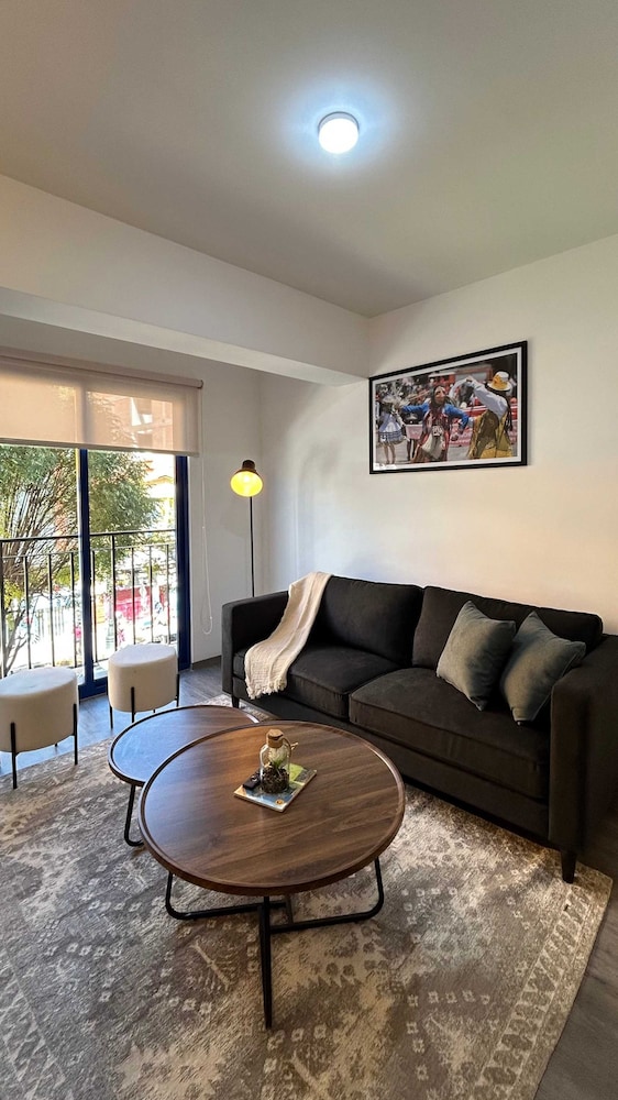 w Trendy 2BR Duplex Retreat in Cusco