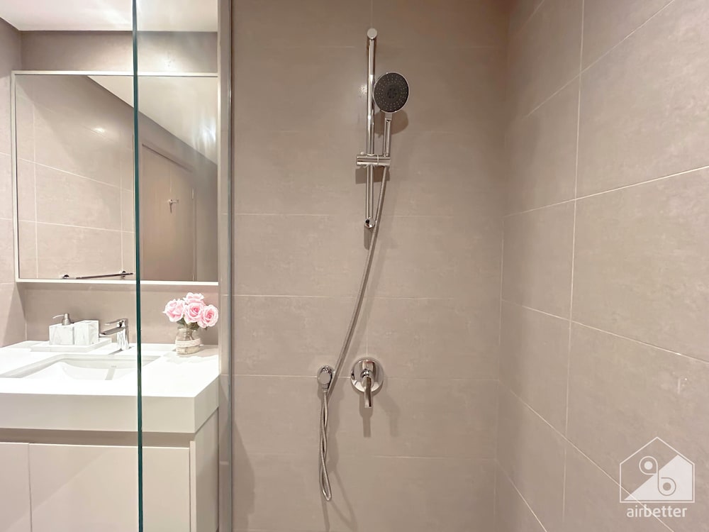 Spacious 3.5 Bedroom Apartment in Burj Royale
