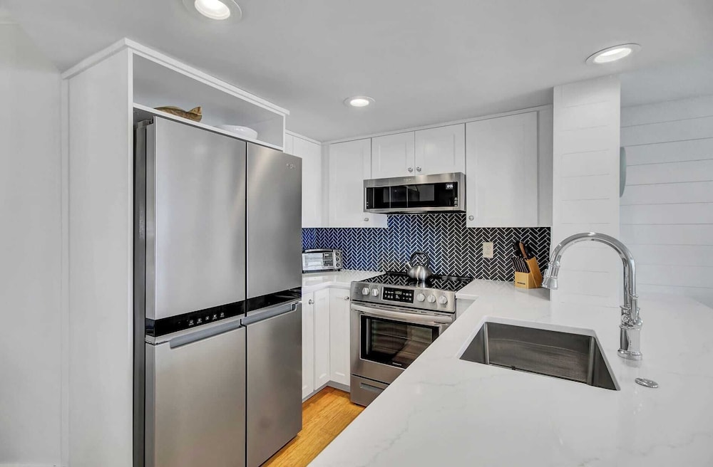 202 F Port O Call by Avantstay Amazing Oceanfront Views!