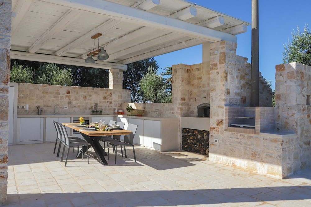TD Trulli Balice Cozy Trulli with Pool view 2