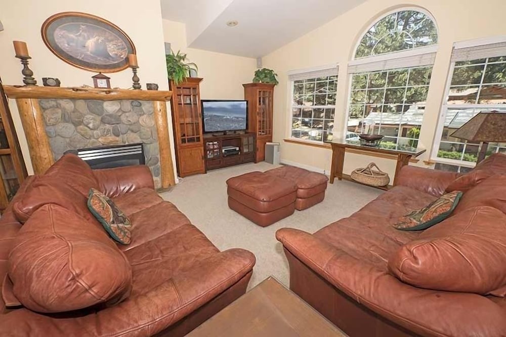 3301 Marlette Circle 3 Bedroom Home by RedAwning