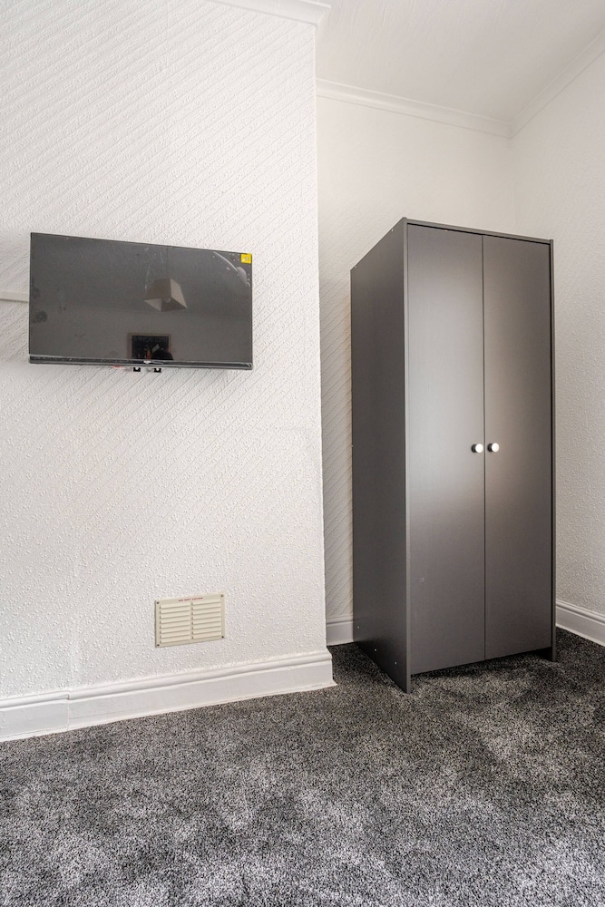 Ad7 Family Guest House