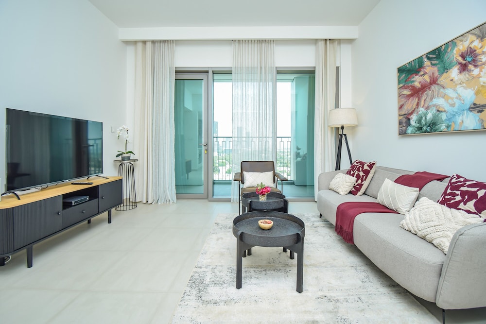 Lavish 2BR in Downtown Views Close to Dubai Mall Burj Khalifa