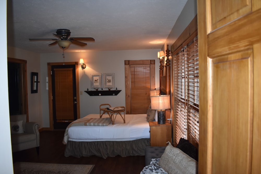 Bear Creek Lodge Cabin Resort