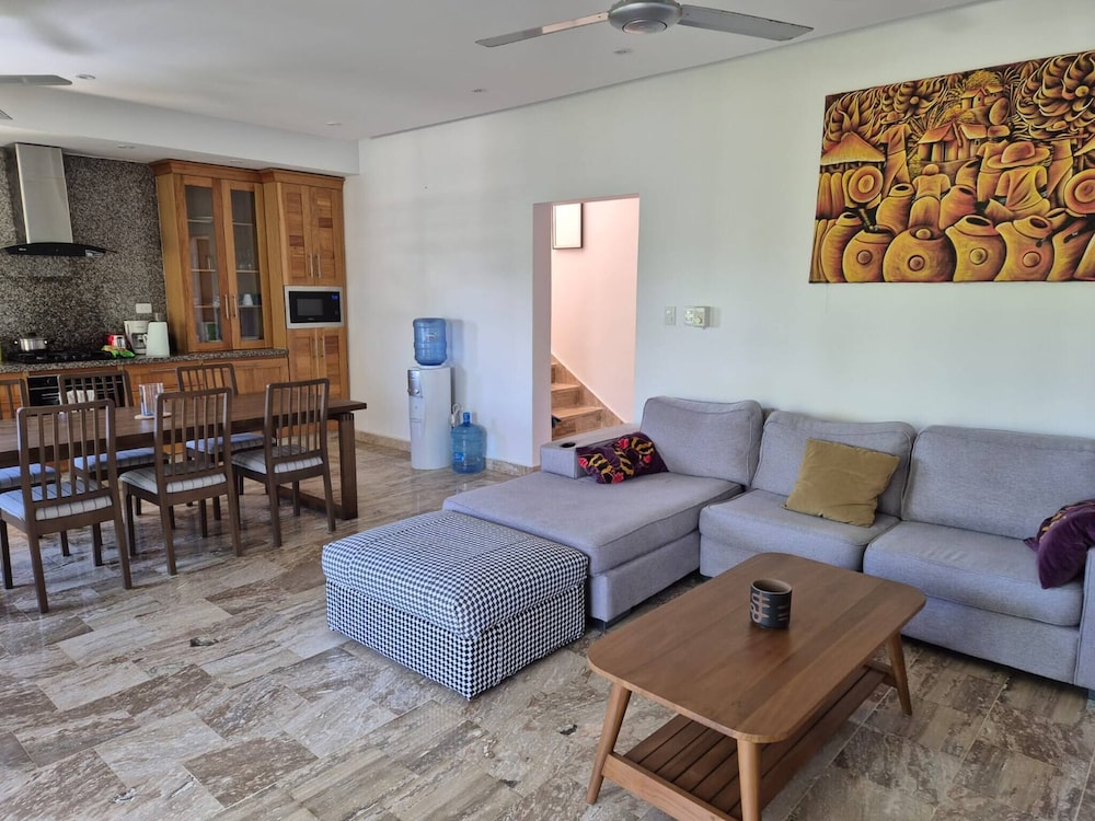 Large 3-bedroom Apartment