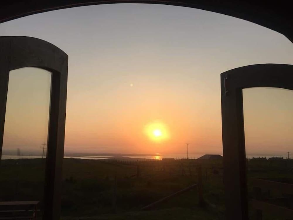 Hebrides Bothy - Glamping