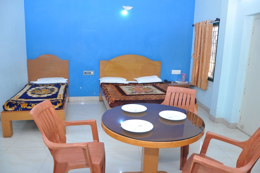 Sri Vinayaka Lodge