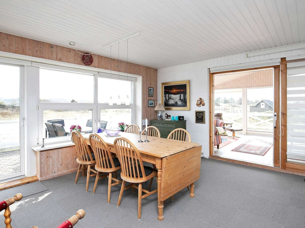 Spacious Retreat by Dunes - By Traum Ferienwohnungen view 2