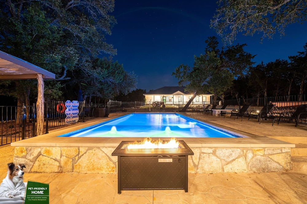 Luxury Retreat for 28 Terracotta Bliss Getaway