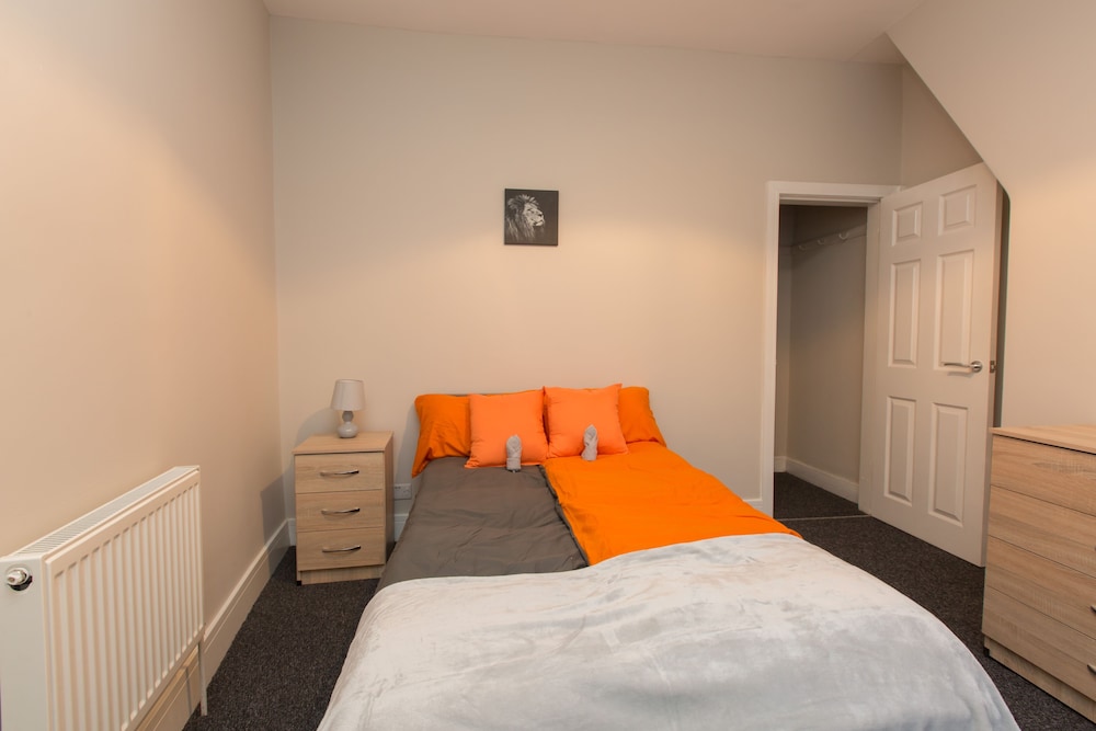 Stoke-on-trent Vacations - Townhouse  Rose Street Stoke - Property Image 1