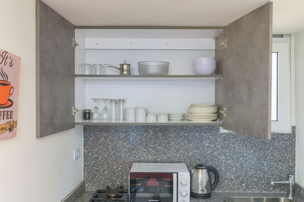 Calliope 2-BR Apartment in Gemmayze