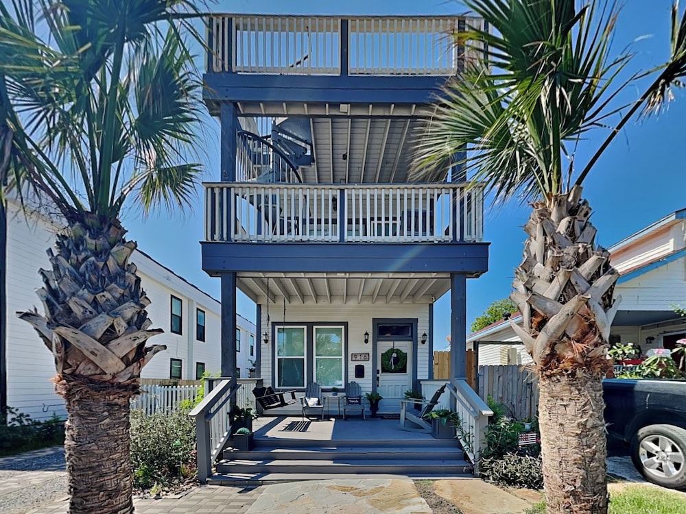 Pelican Point