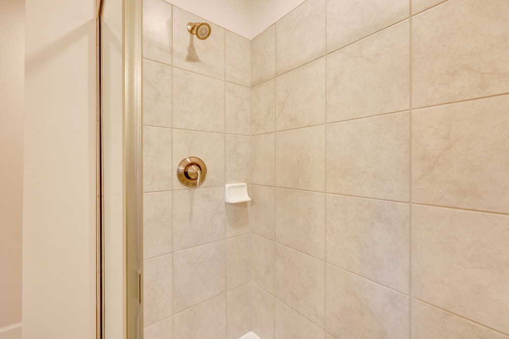 11 Mi to Ocean: Home w/ Pool Access in Palm Coast