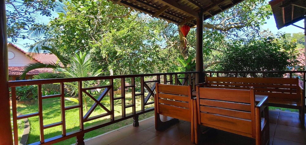 Hong Bin Bungalow Resort