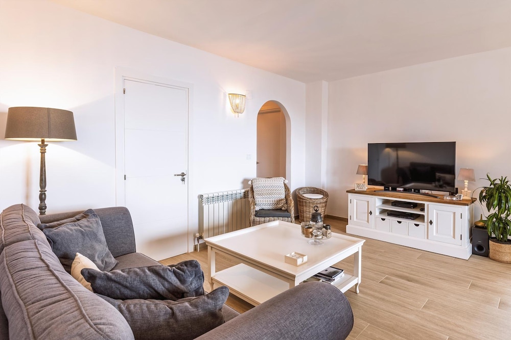 Rijos in J vea With 3 Bedrooms and 3 Bathrooms
