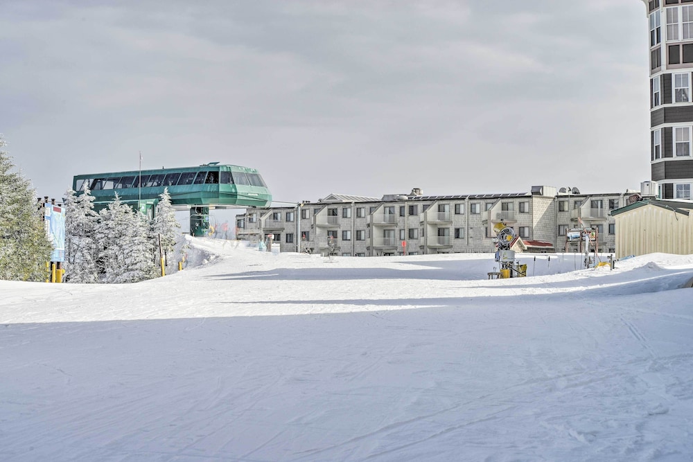 Ski-in/out Snowshoe Slopeside Resort Brigham Condo